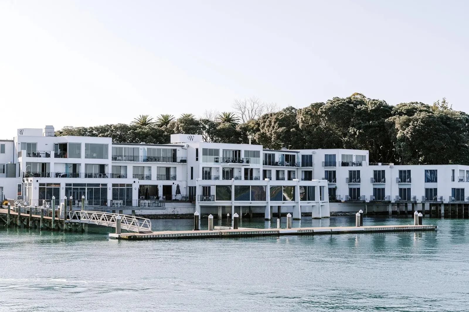 Hotel Trinity Wharf sobre el agua en Tauranga